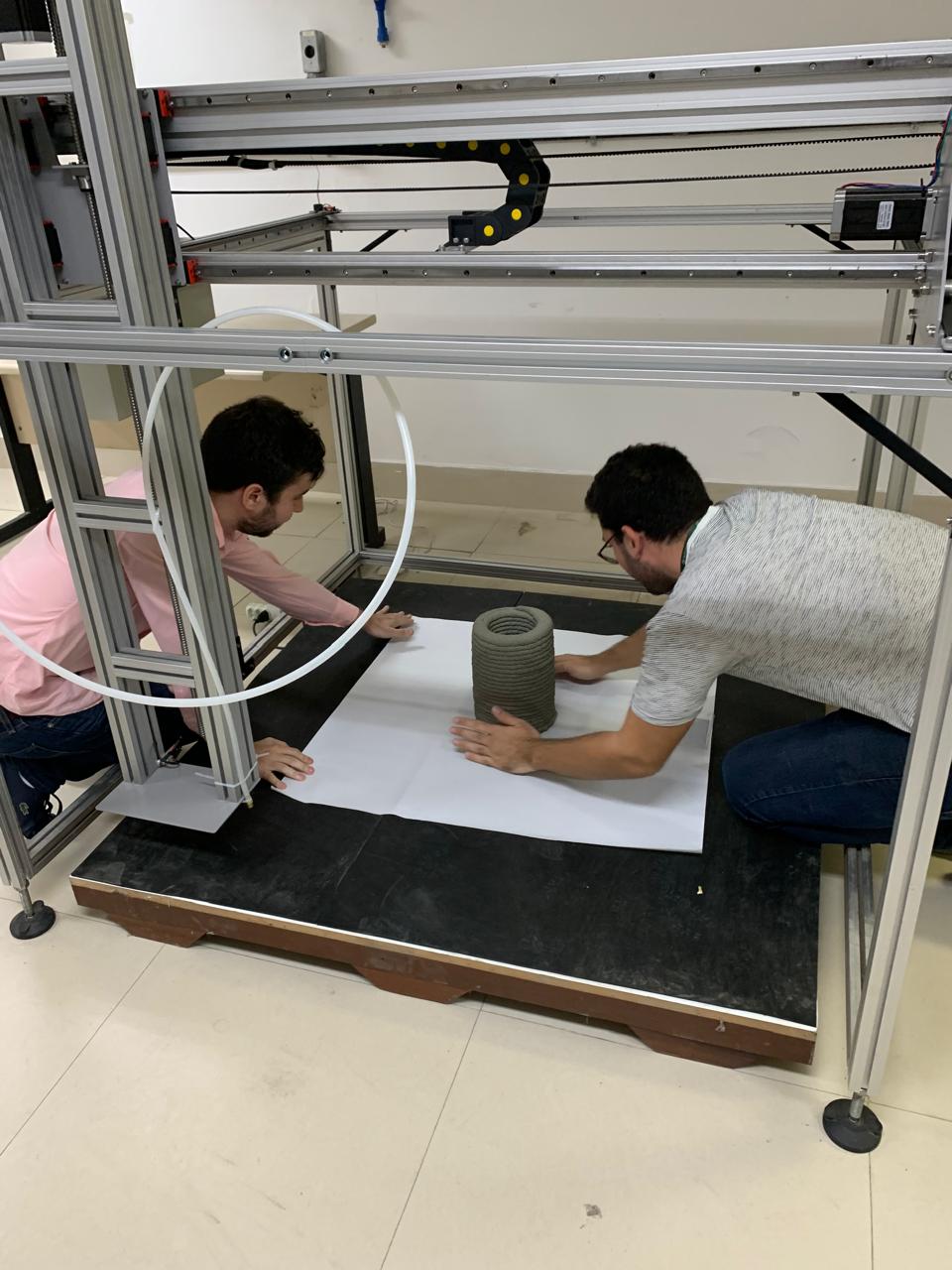 Koios 3D e UFRJ: A Revolução da Impressão 3D de Cimento no Brasil